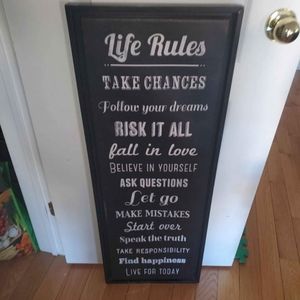Life rules wall decor